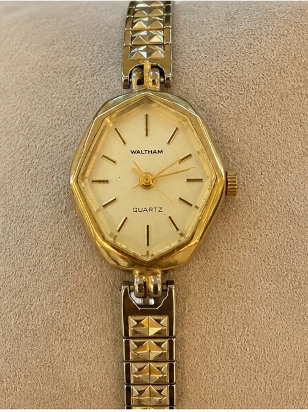 Women's Gold-Tone Quartz Watch - Gold
